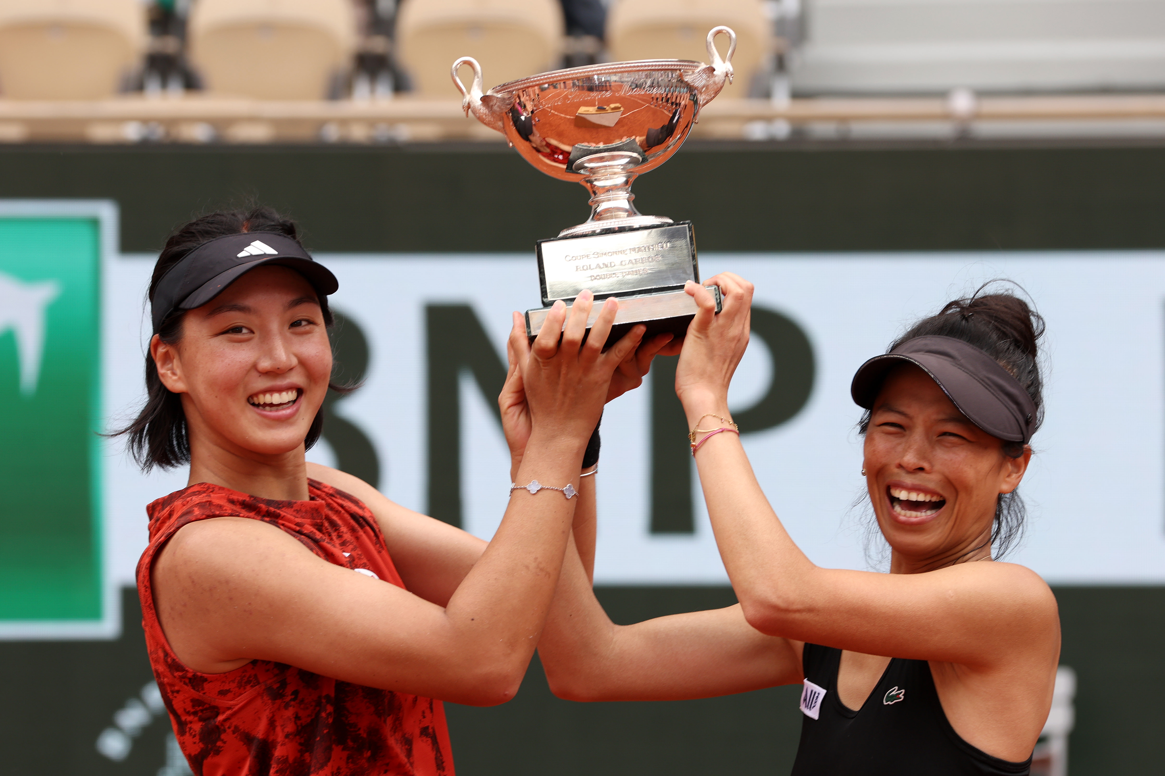 Unseeded Hsieh and Wang win Roland Garros women's doubles after