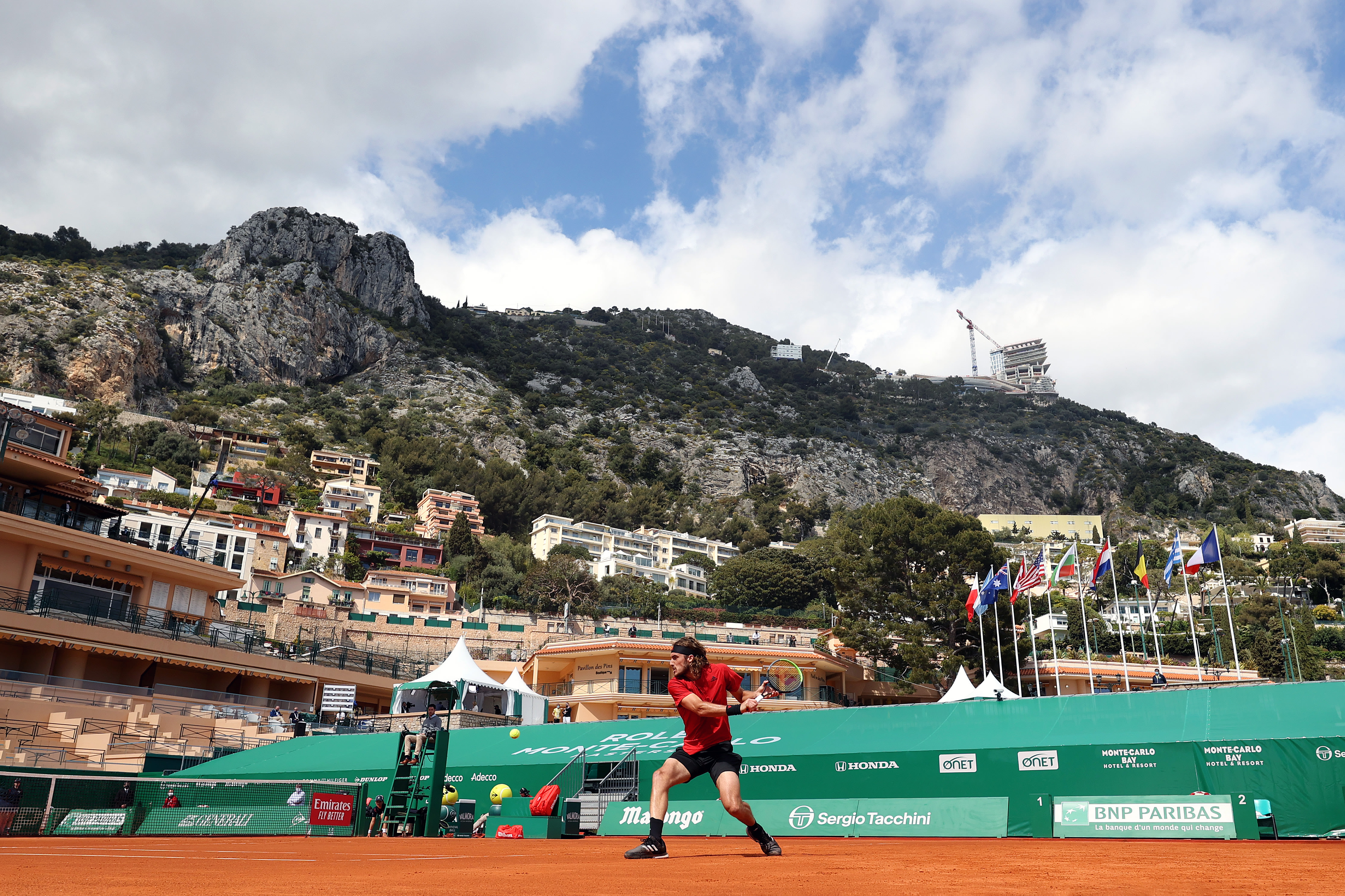 Top 5 Photos 4/13 Play resumes in Monte Carlo on Day 3