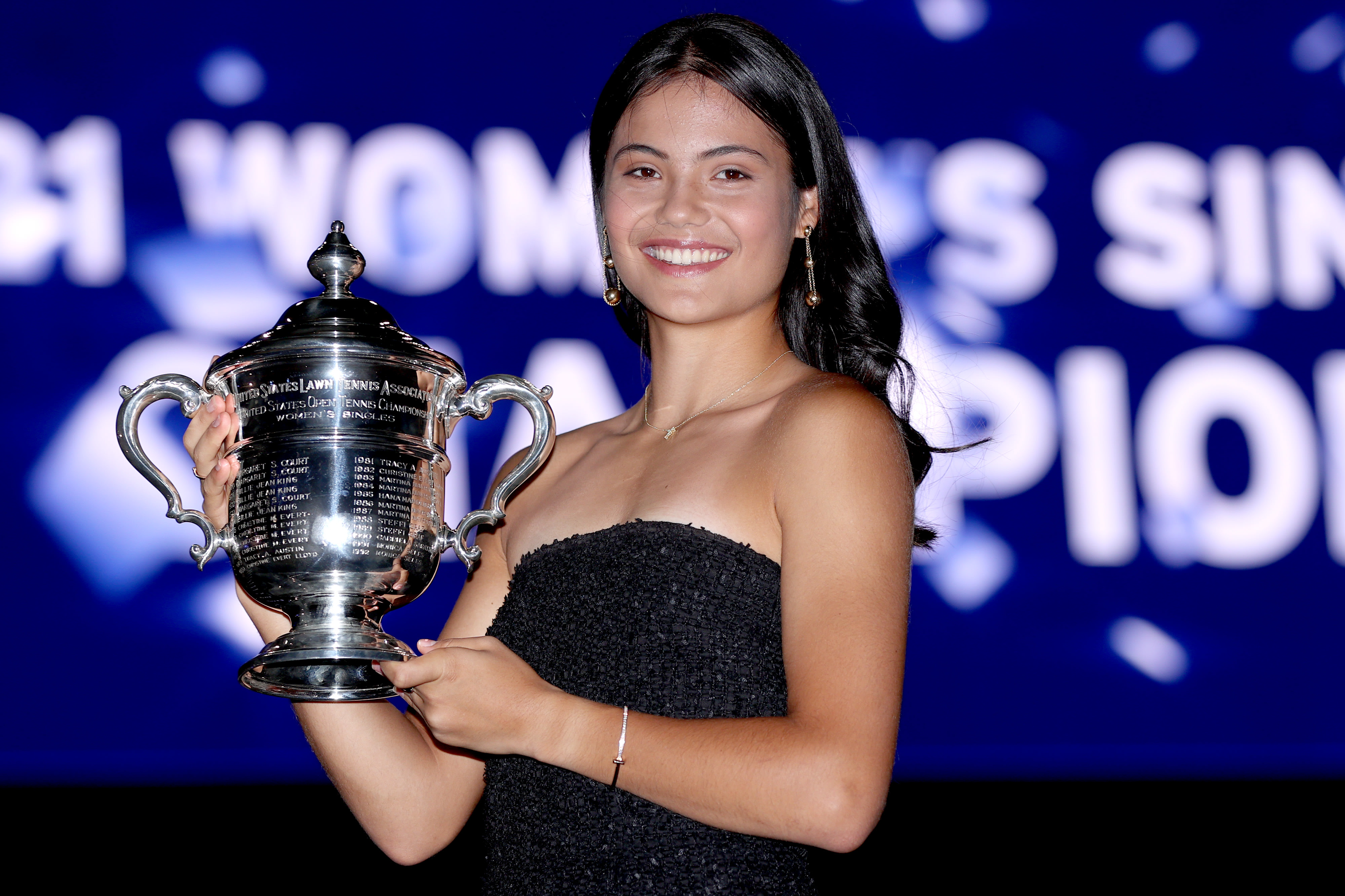 Emma Raducanu wins 2022 Laureus World Sports Award for Breakthrough of