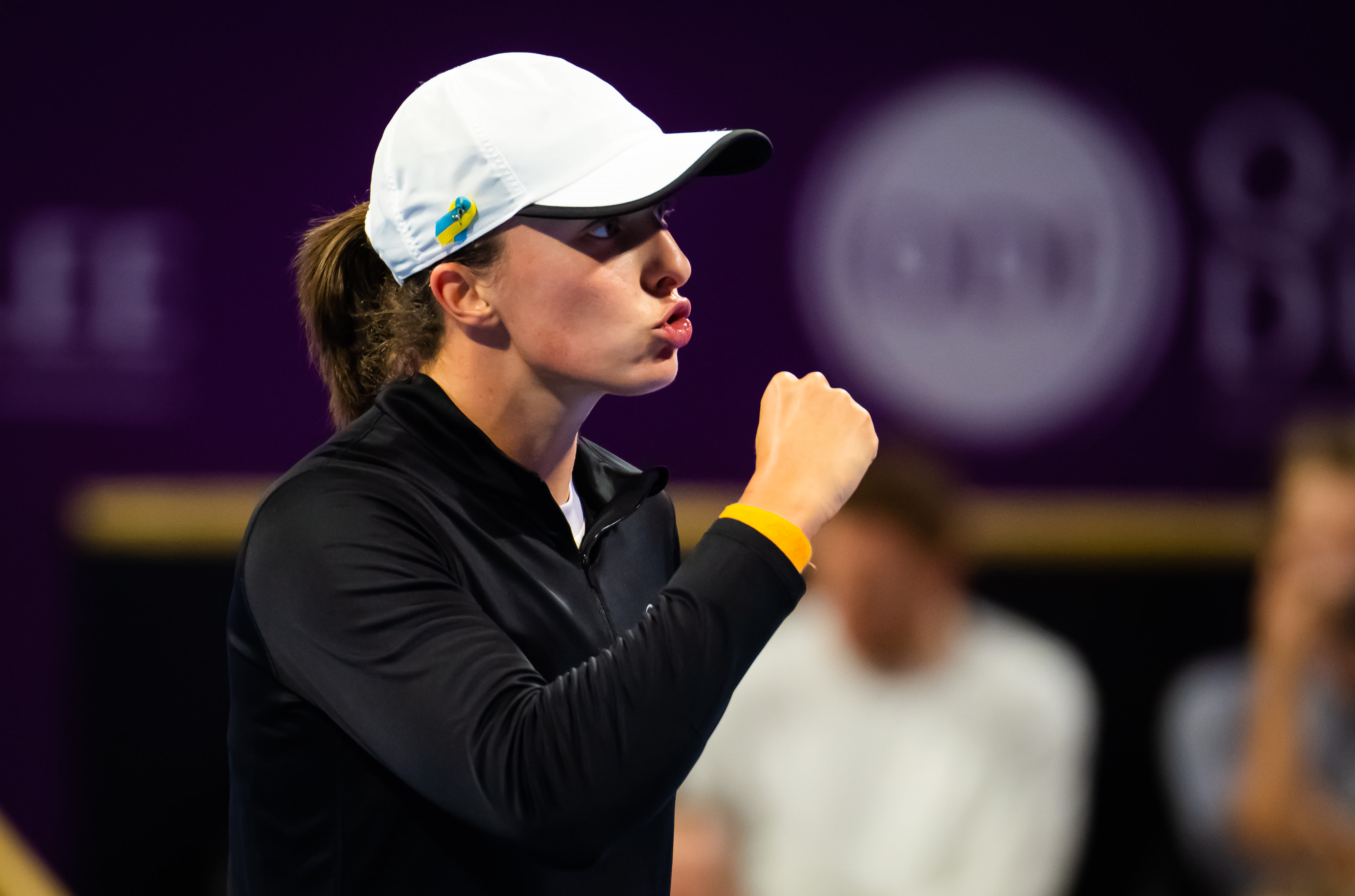 The start of a new streak? Iga Swiatek drops one game to silence Danielle Collins in Doha